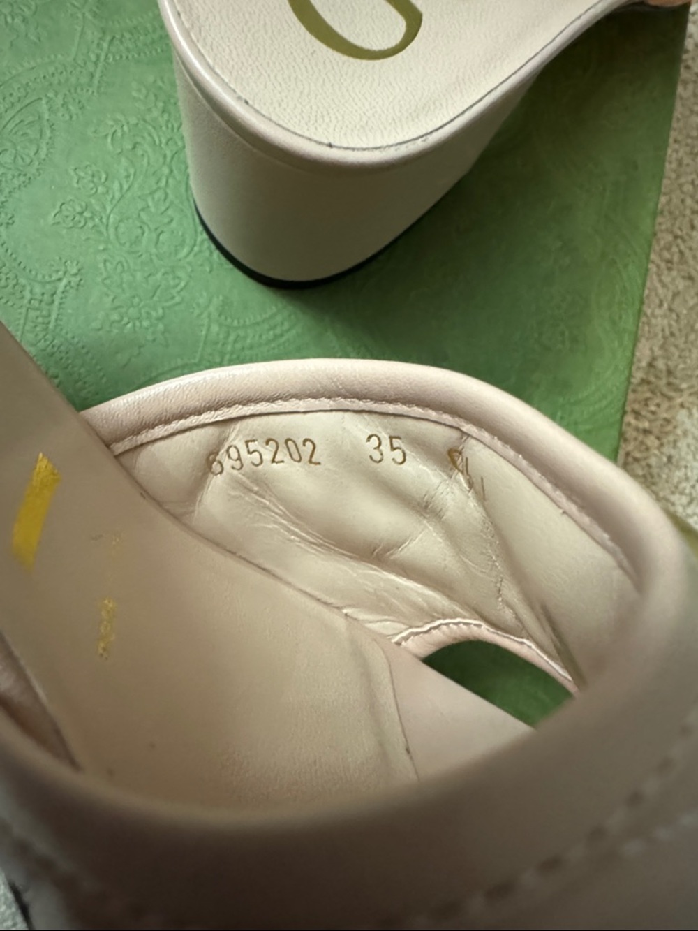 GUCCI Marmont Quilted Medallion Mule Sandals. PInk - Picture 7 of 10